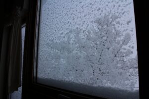 窓の雪