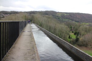 ポントカサステ水路
