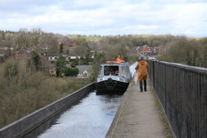 ポントカサステ運河