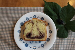 ブラックベリーチョコカーブルケーキ